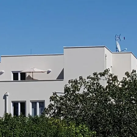 Charm And * Трогир