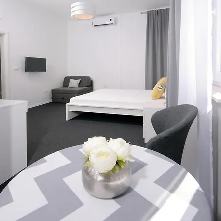 Charm And Трогир